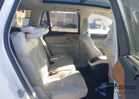 2016 Volvo Xc90 T6 Inscription z USA, uszkodzony, nr VIN YV4A22PL0G1054975